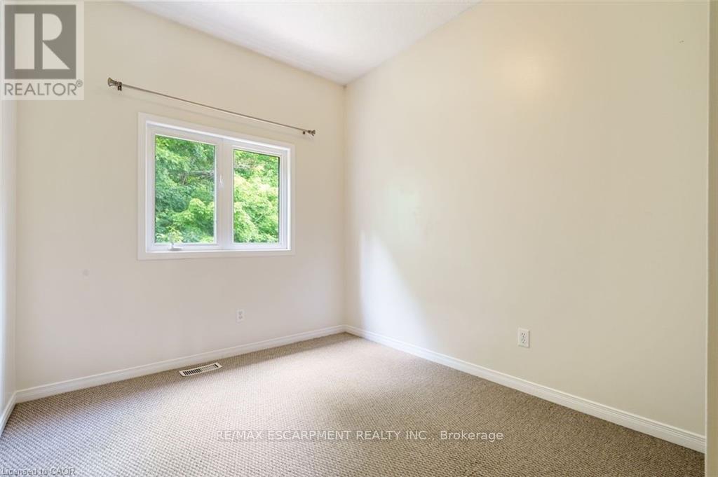 P87 - 175 David Bergey Drive, Kitchener, Ontario  N2E 4H8 - Photo 21 - X12571092