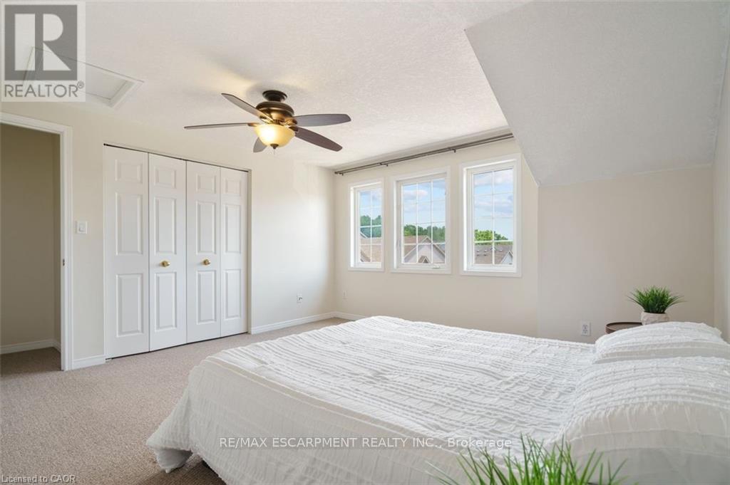 P87 - 175 David Bergey Drive, Kitchener, Ontario  N2E 4H8 - Photo 19 - X12571092