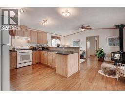 6, 6724 17 Avenue SE Red Carpet