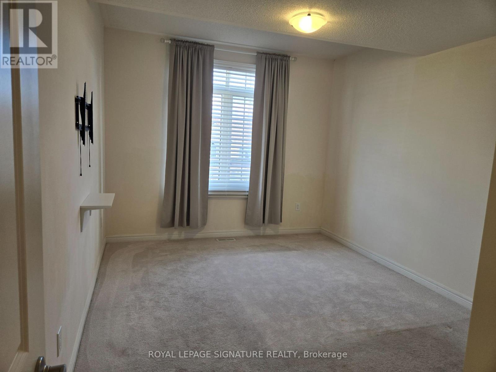 8 Beasley Grove, Hamilton, Ontario  L9K 0J7 - Photo 17 - X12597494