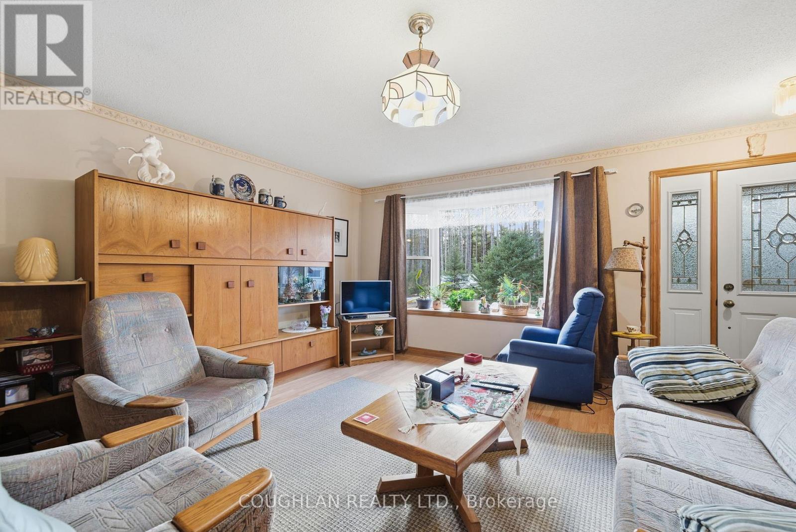 1055 Irondale Road, Minden Hills, Ontario  K0M 2A1 - Photo 11 - X12574500