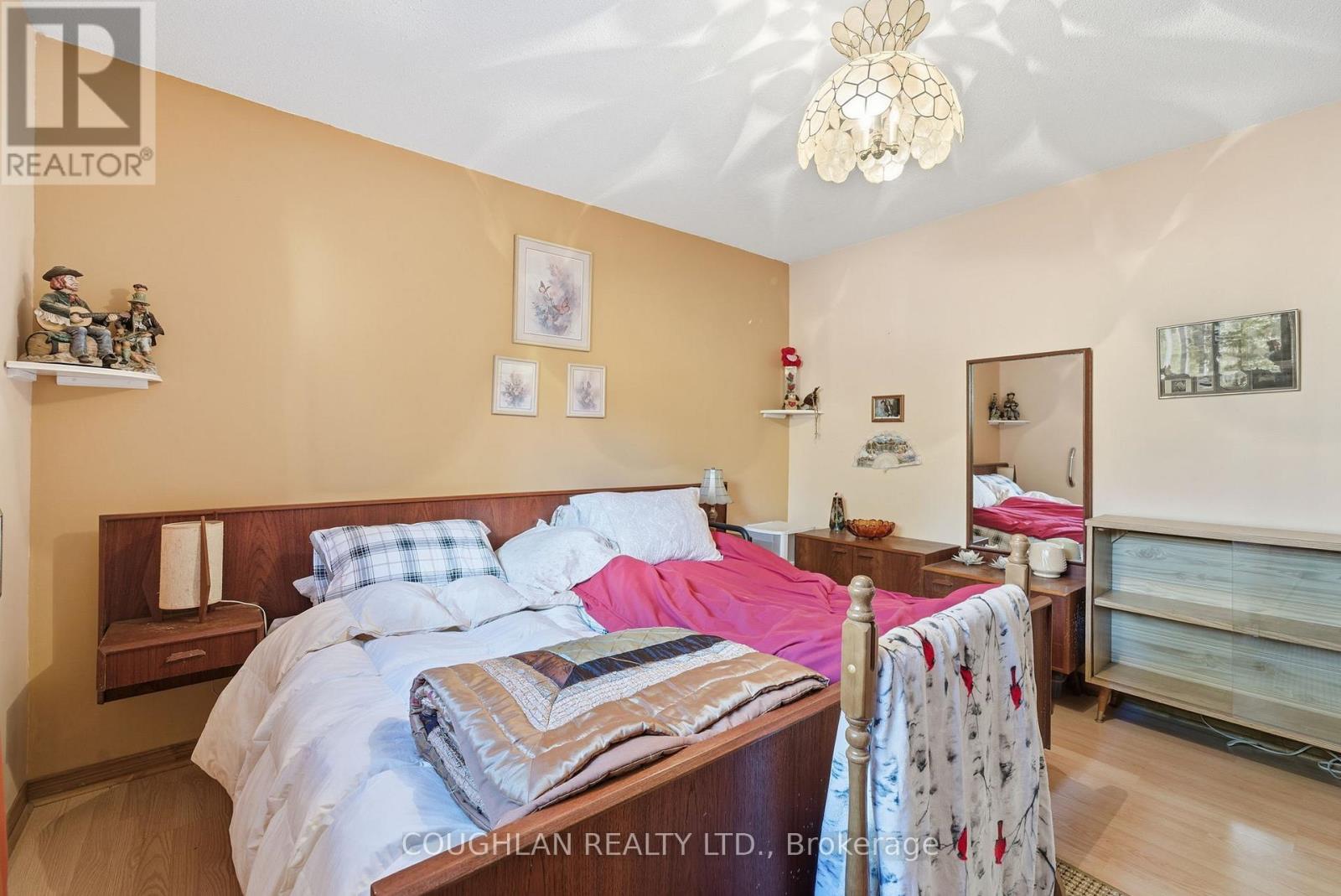 1055 Irondale Road, Minden Hills, Ontario  K0M 2A1 - Photo 21 - X12574500