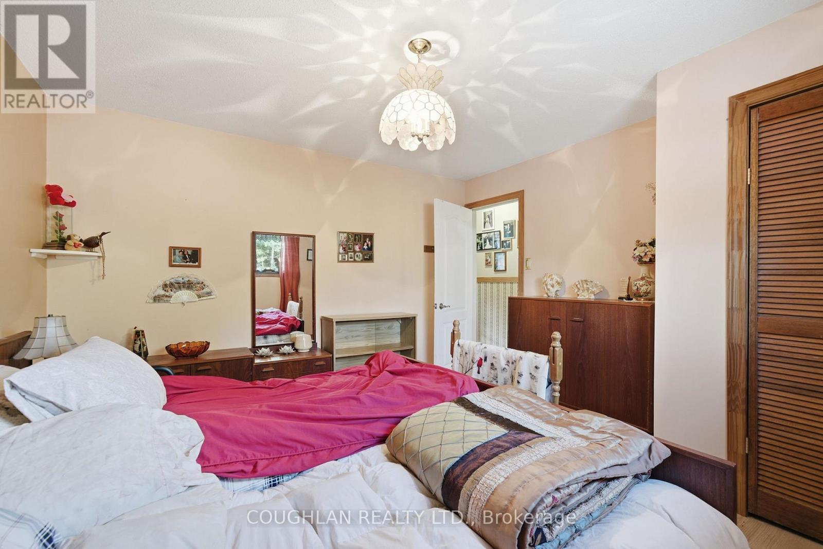 1055 Irondale Road, Minden Hills, Ontario  K0M 2A1 - Photo 22 - X12574500