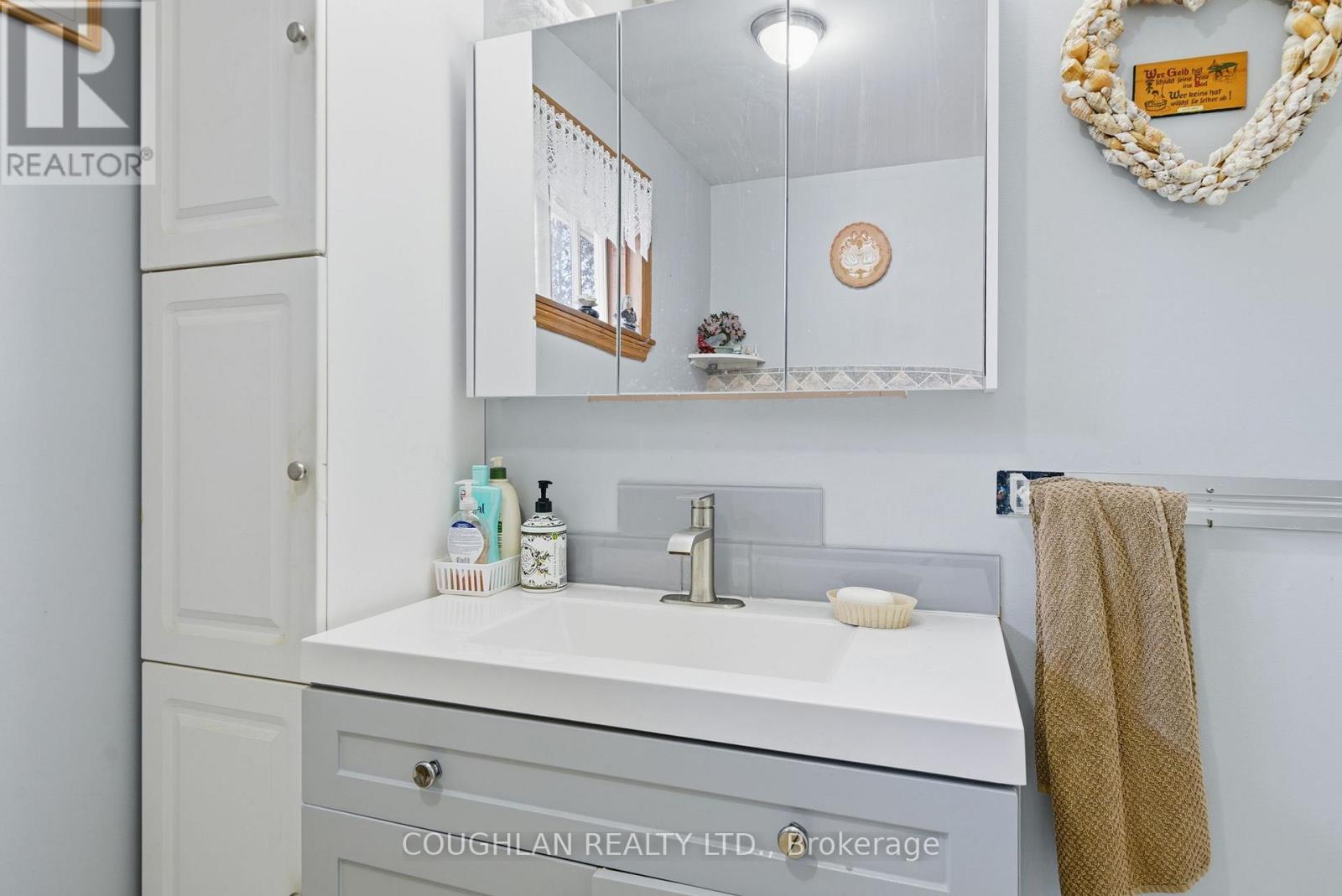 1055 Irondale Road, Minden Hills, Ontario  K0M 2A1 - Photo 23 - X12574500