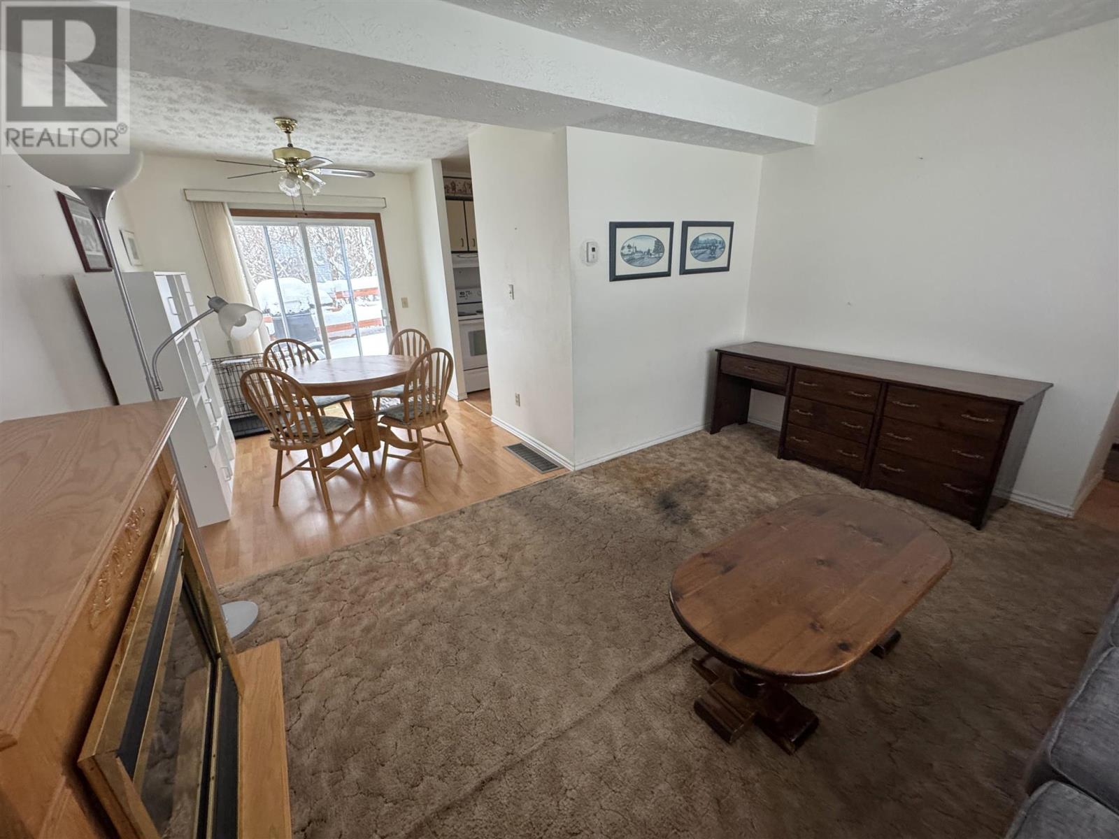 39 Hergott Ave, Elliot Lake, Ontario  P5A 3B1 - Photo 4 - SM253403