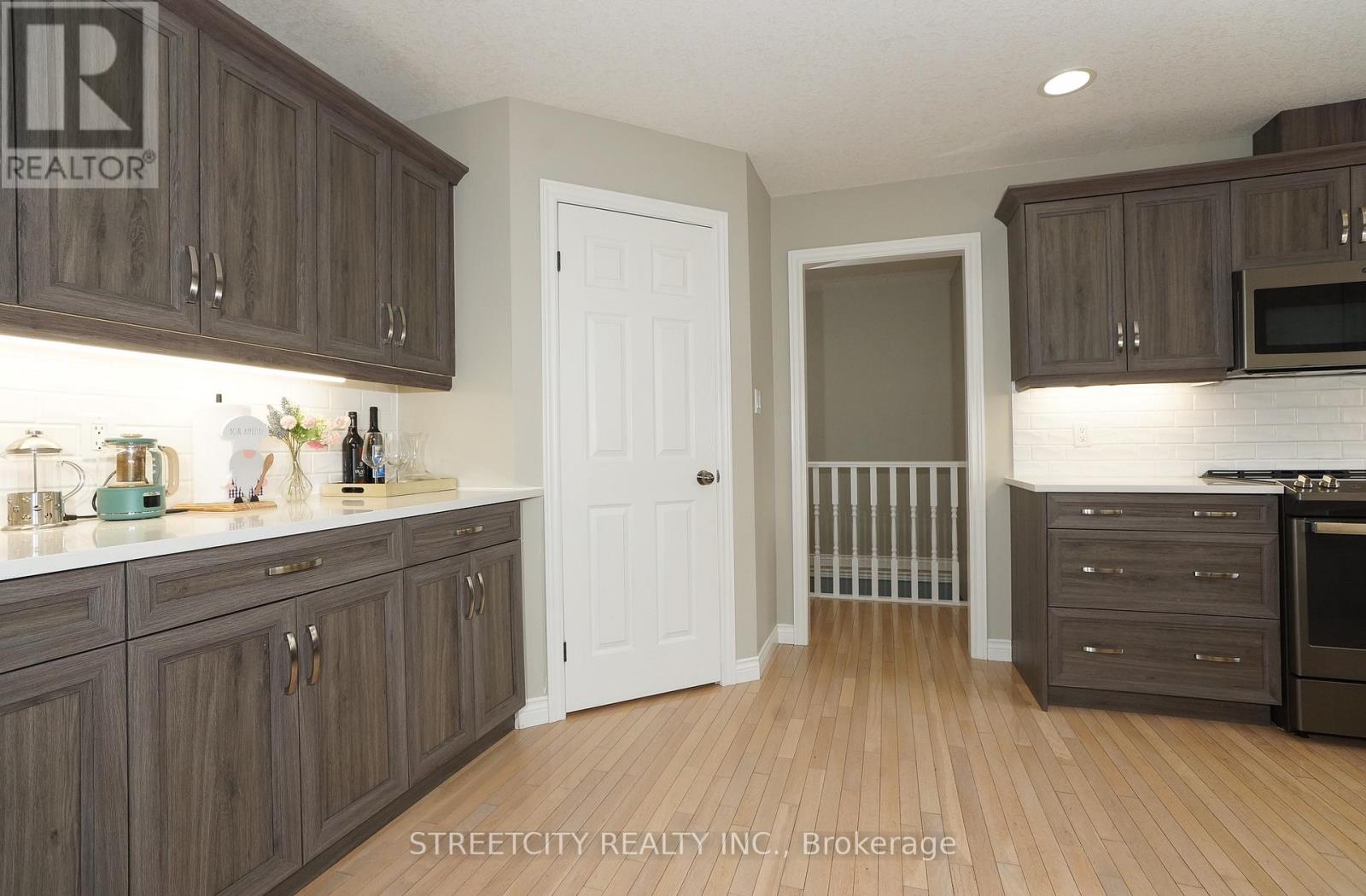 1861 Louise Boulevard, London North, Ontario  N6G 5G2 - Photo 12 - X12597636