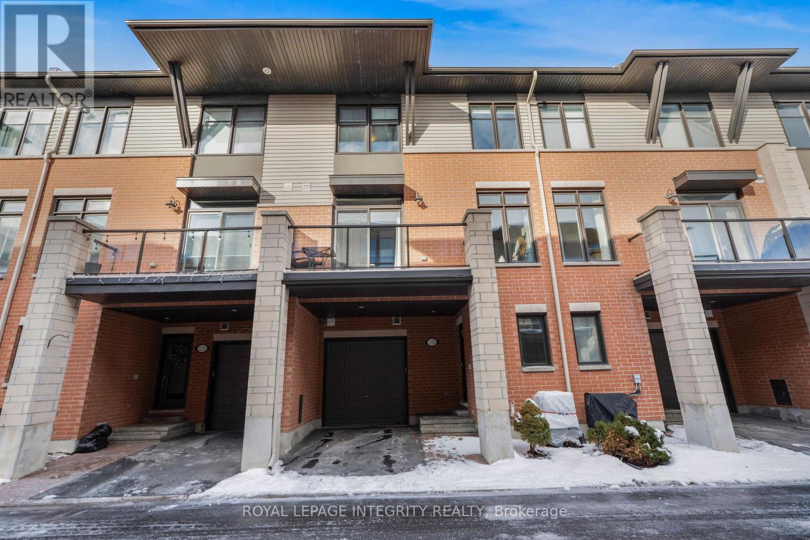 125 CHAPERAL PRIVATE, Ottawa, Ontario