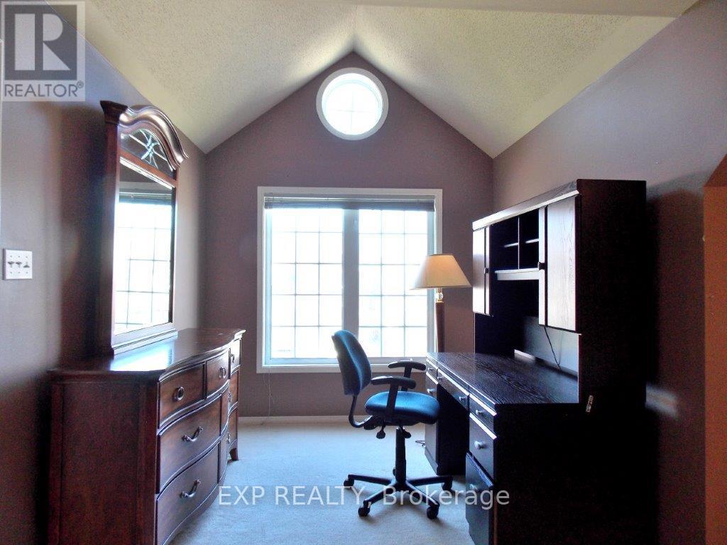 129 Annapolis Circle, Ottawa, Ontario  K1V 1Z3 - Photo 12 - X12597606