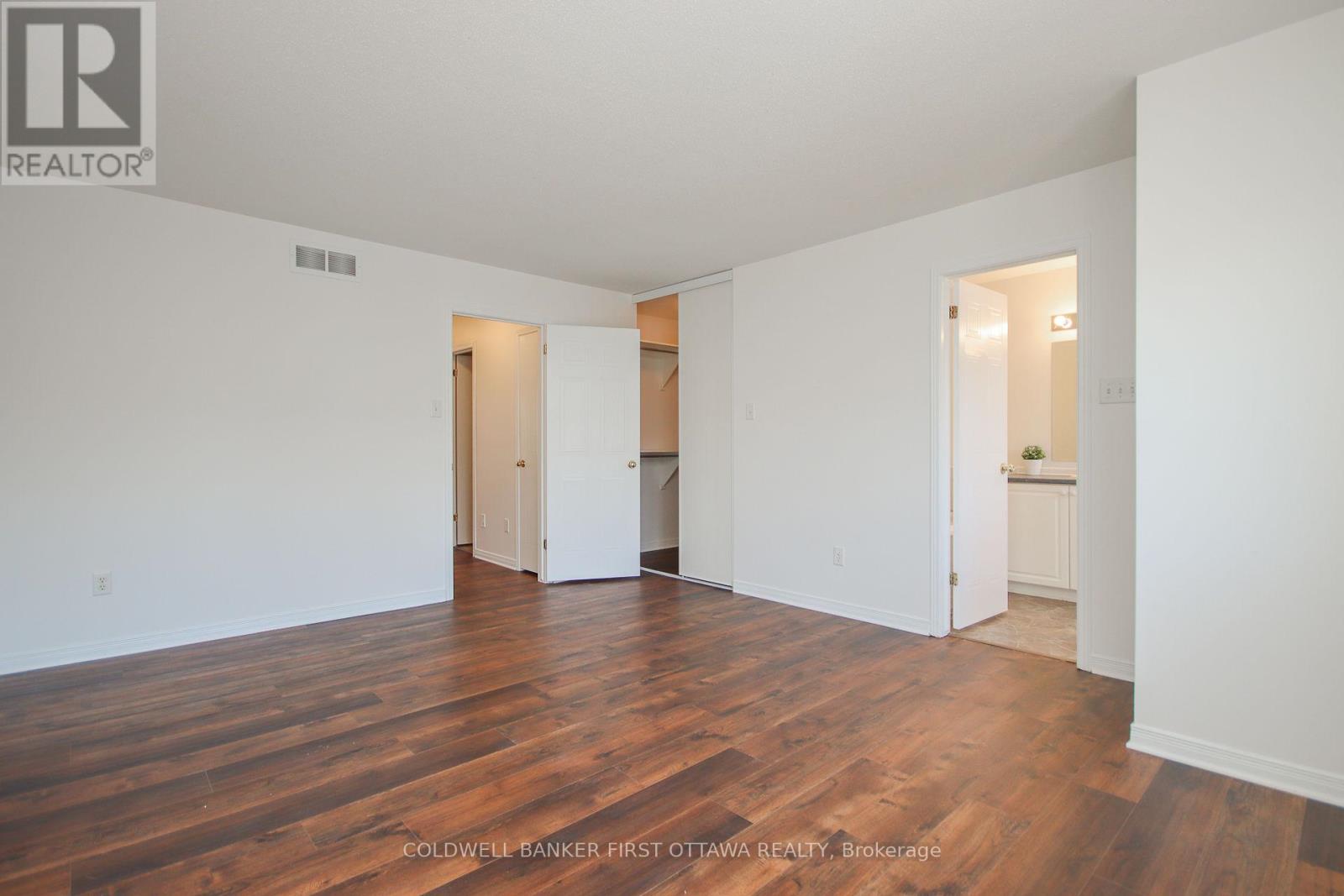 328 Statewood Drive, Ottawa, Ontario  K2K 0A9 - Photo 11 - X12597620