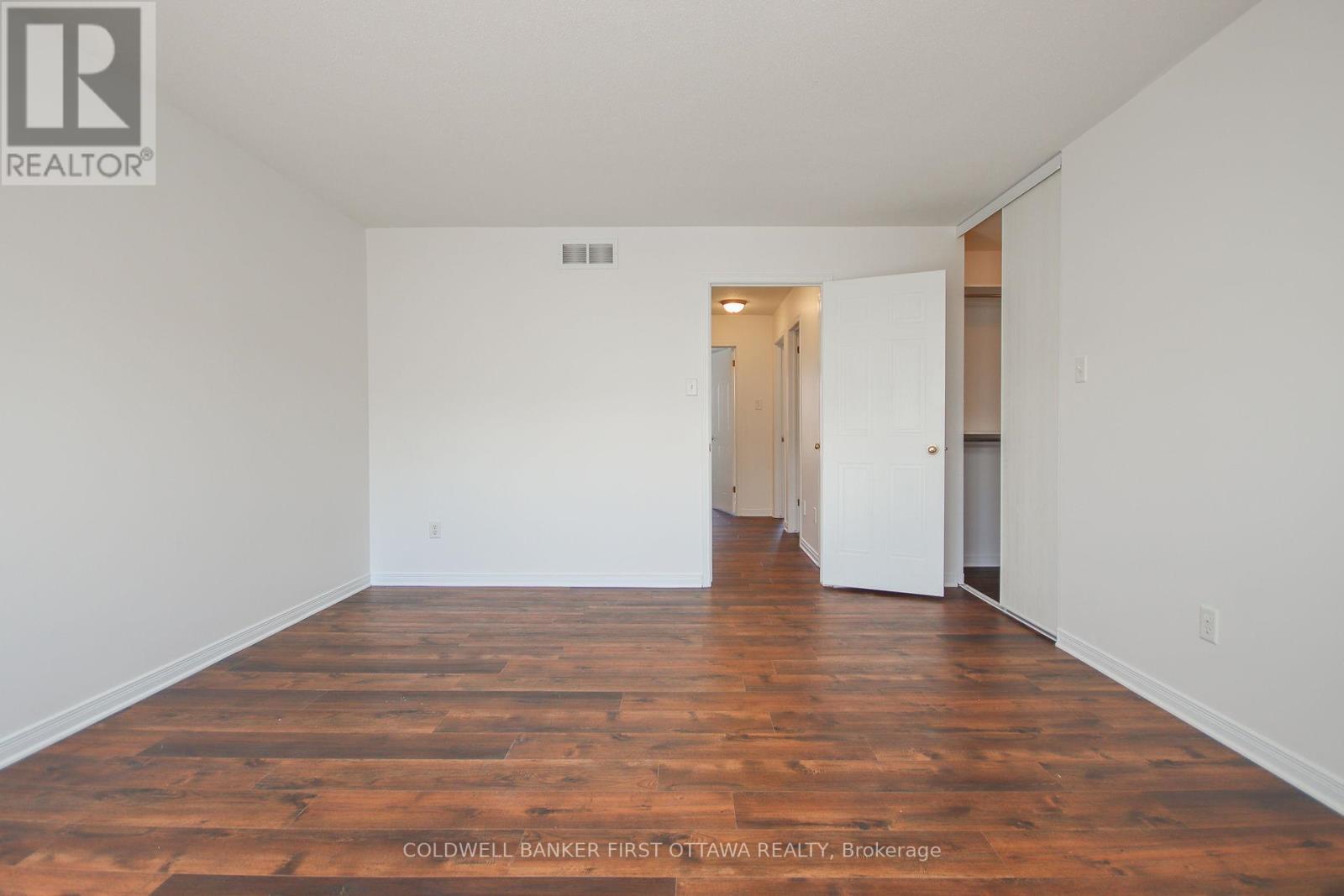 328 Statewood Drive, Ottawa, Ontario  K2K 0A9 - Photo 12 - X12597620