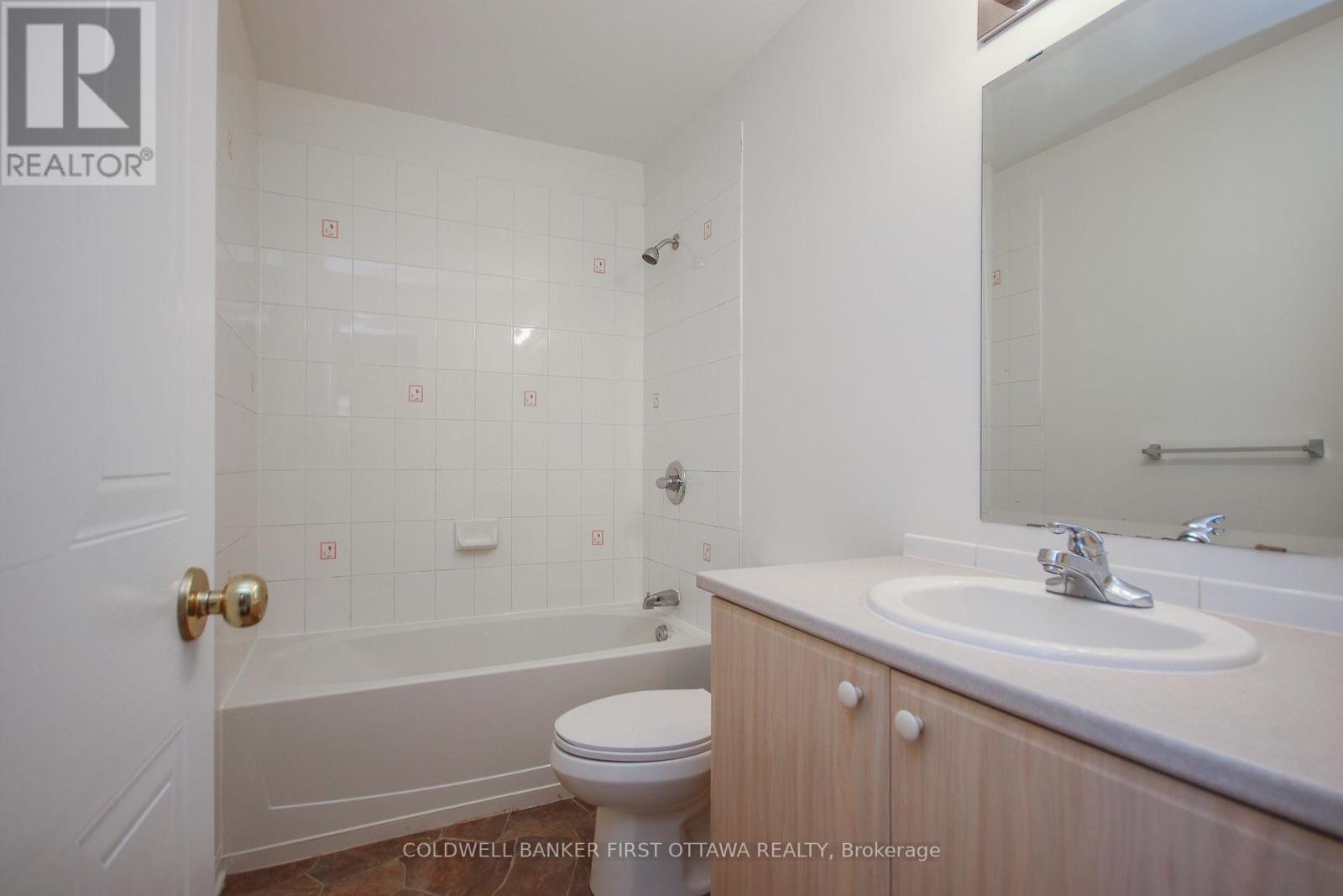 328 Statewood Drive, Ottawa, Ontario  K2K 0A9 - Photo 24 - X12597620