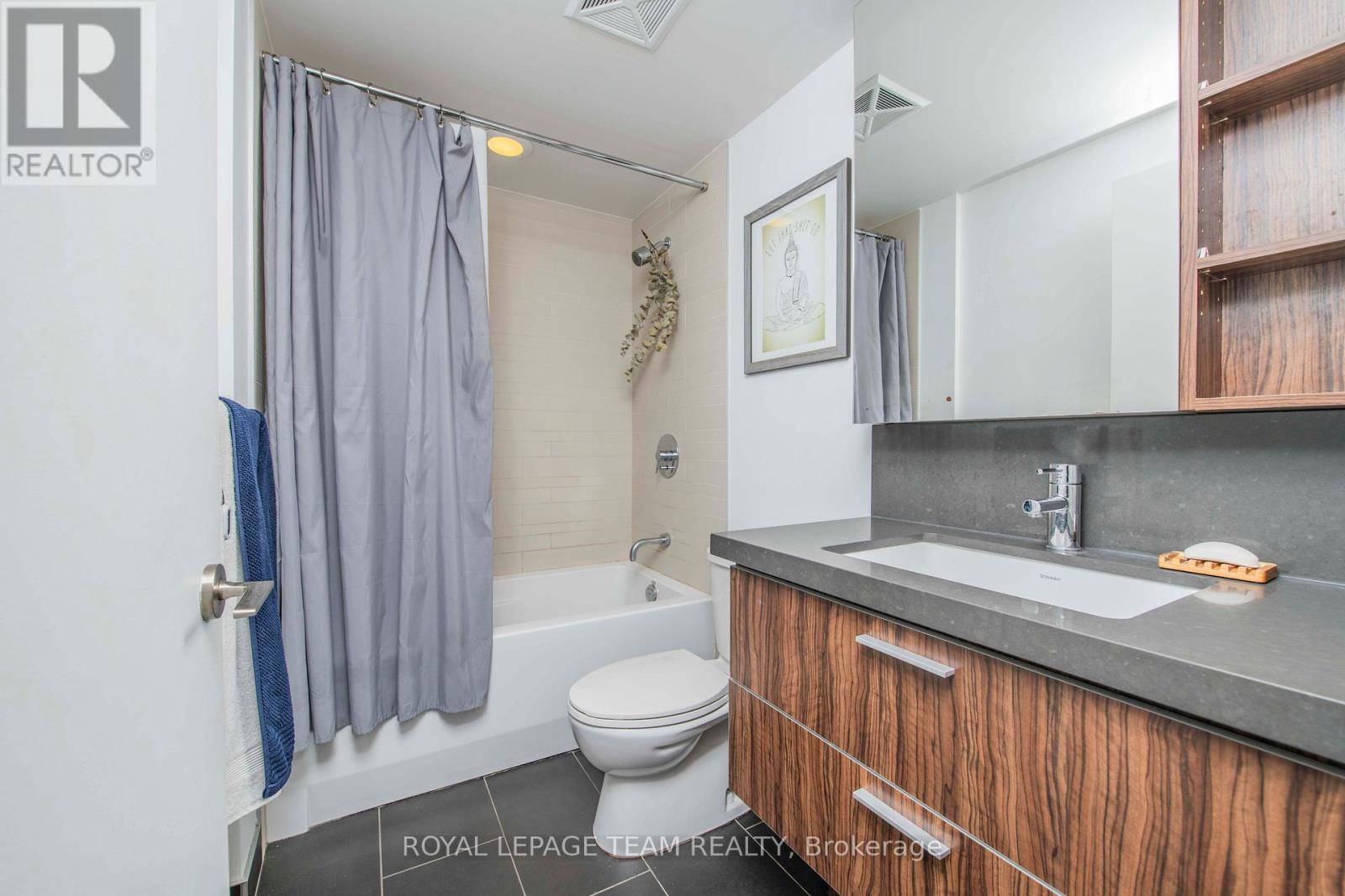 306 - 360 Mcleod Street, Ottawa, Ontario  K2P 1A9 - Photo 17 - X12597626