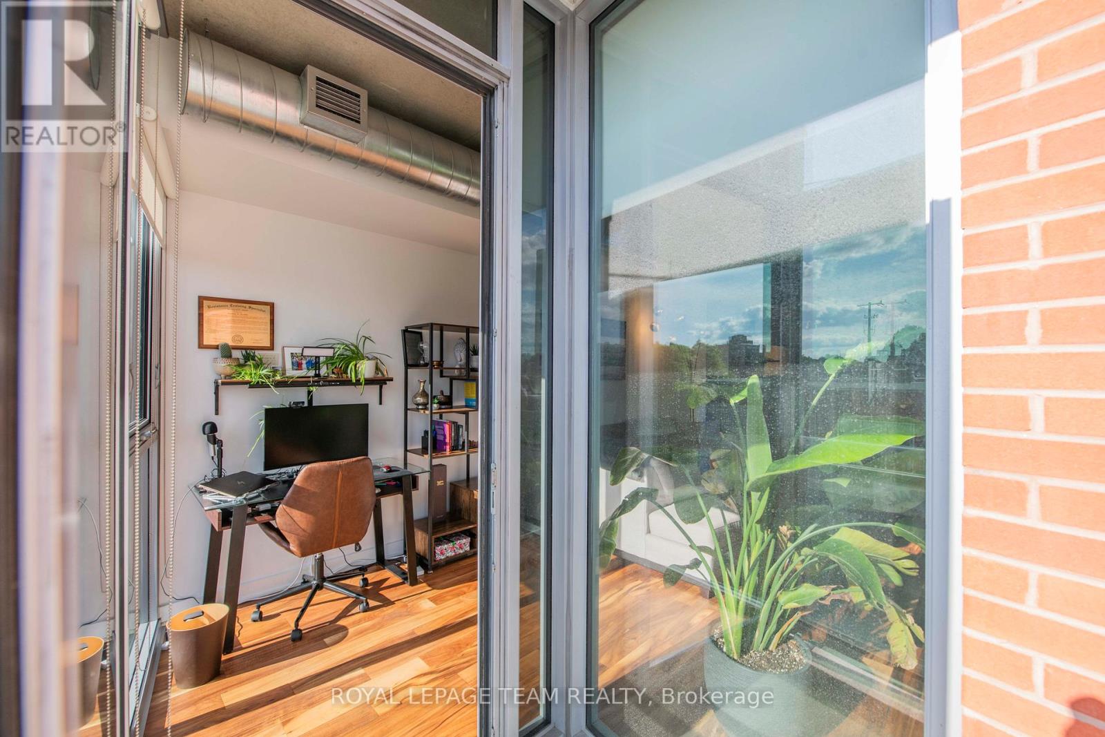 306 - 360 Mcleod Street, Ottawa, Ontario  K2P 1A9 - Photo 18 - X12597626