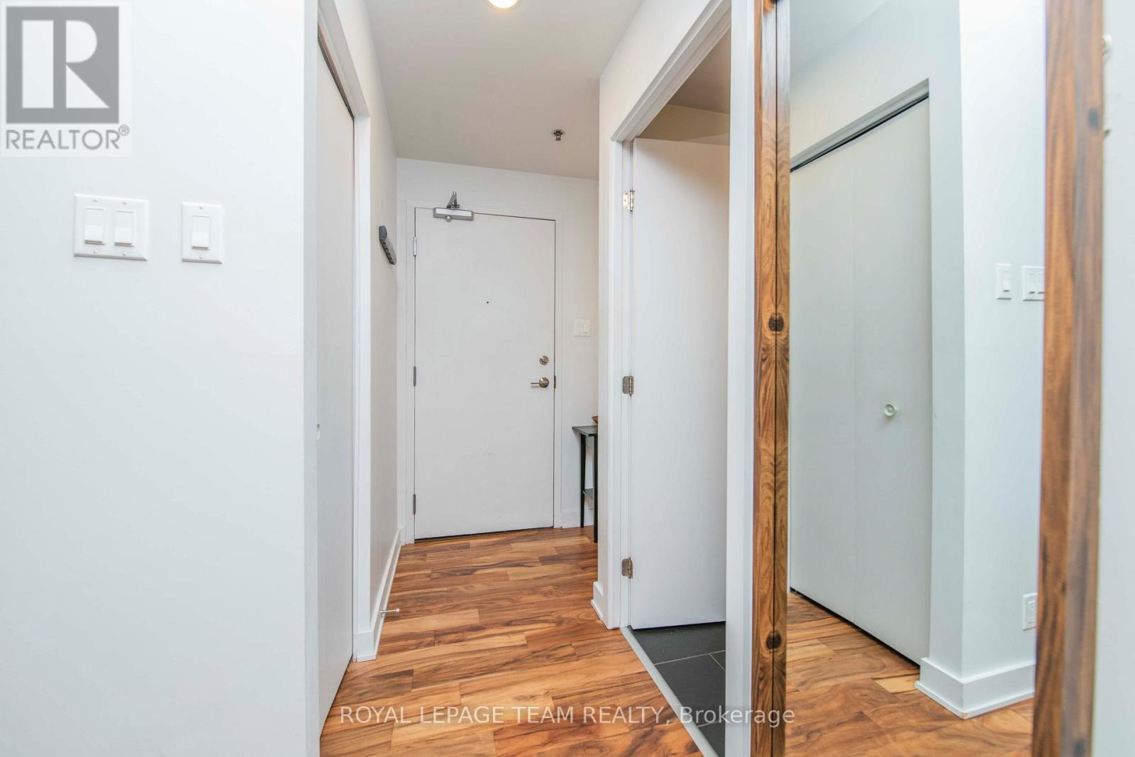 306 - 360 Mcleod Street, Ottawa, Ontario  K2P 1A9 - Photo 3 - X12597626