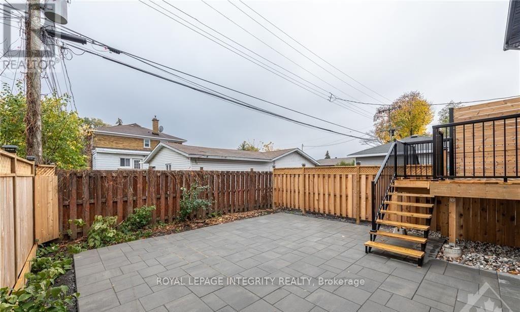 366 Fullerton Avenue, Ottawa, Ontario  K1K 1K1 - Photo 5 - X12597648