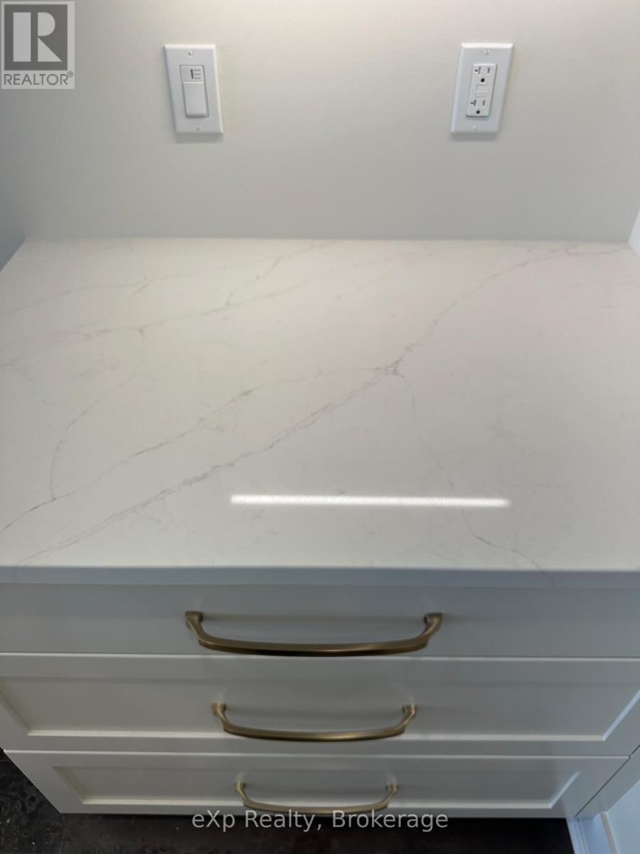 1036 Walton Avenue N, North Perth, Ontario  N4W 3S2 - Photo 11 - X12456108