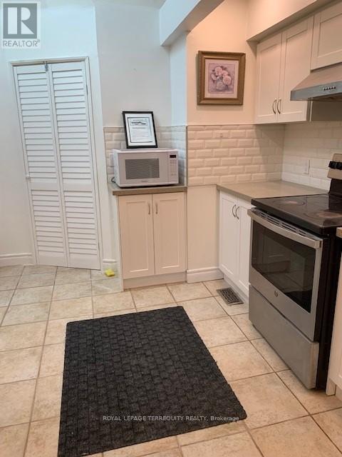 Main - 5 Compton Drive, Toronto, Ontario  M1R 4A5 - Photo 4 - E12560058