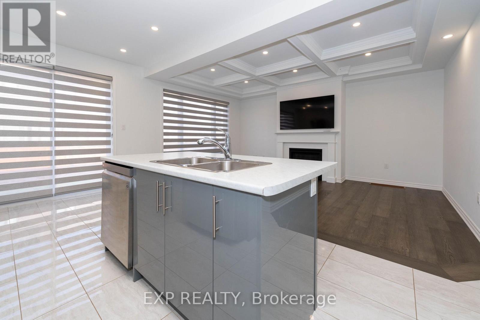 558 Kennedy Circle W, Milton, Ontario  L9E 1P9 - Photo 10 - W12596266