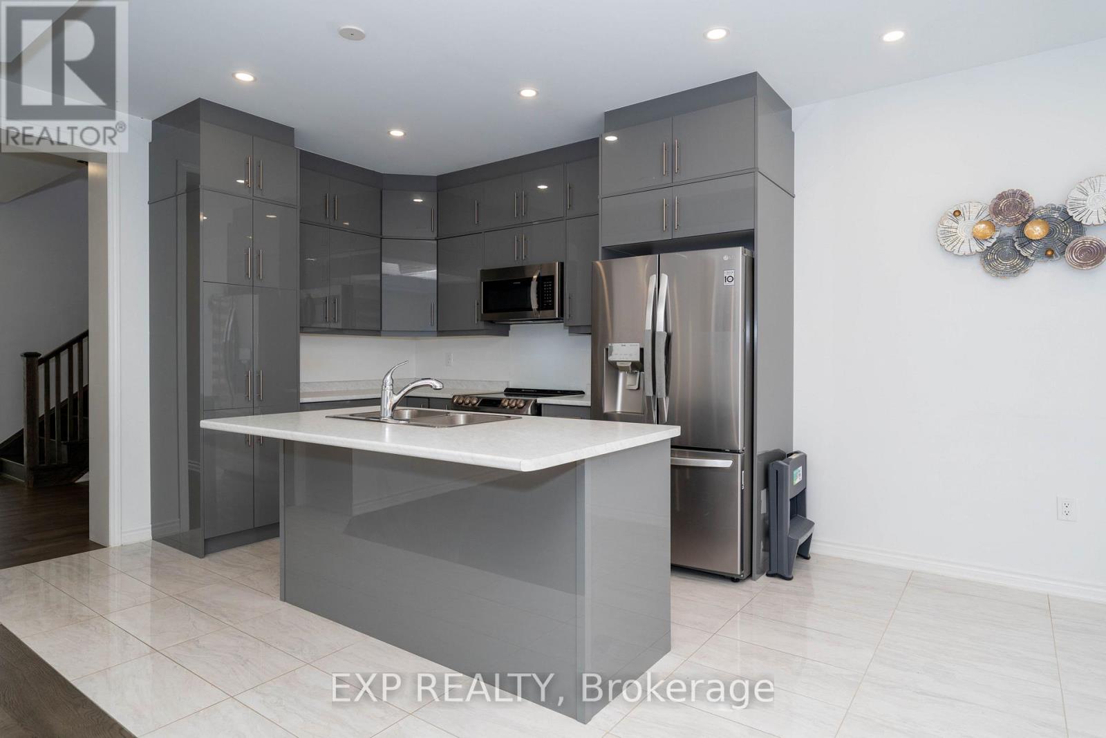 558 Kennedy Circle W, Milton, Ontario  L9E 1P9 - Photo 12 - W12596266