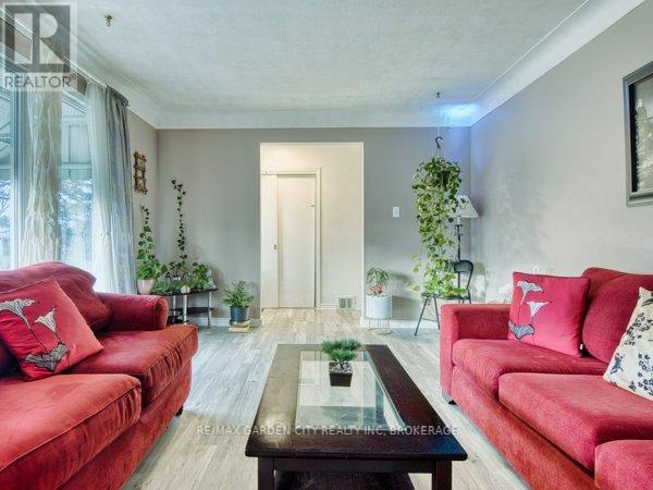 3664 Arlington Avenue, Niagara Falls, Ontario  L2J 2X2 - Photo 6 - X12597600