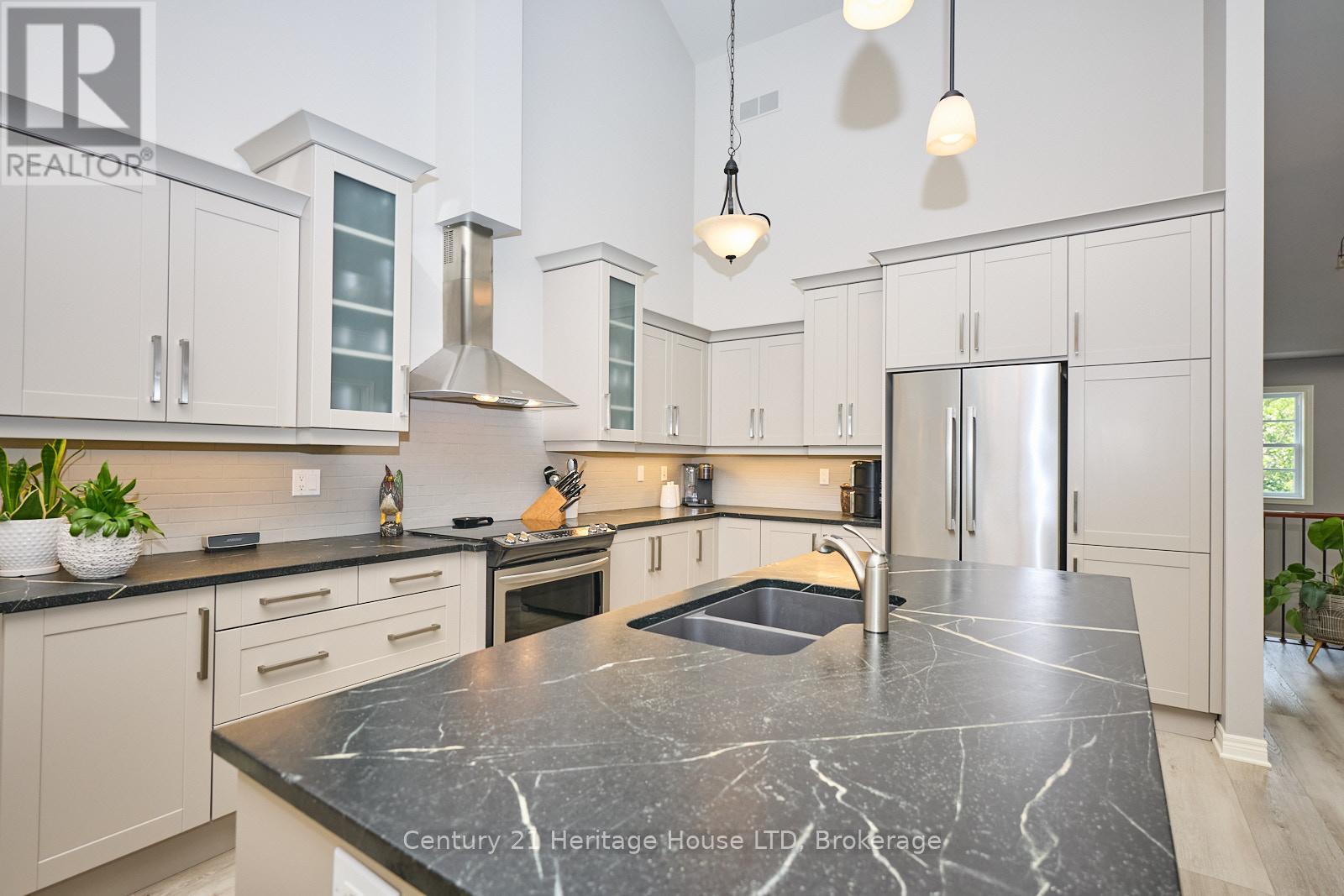 14 Tulip Tree Common, St. Catharines, Ontario  L2S 4C8 - Photo 10 - X12597772