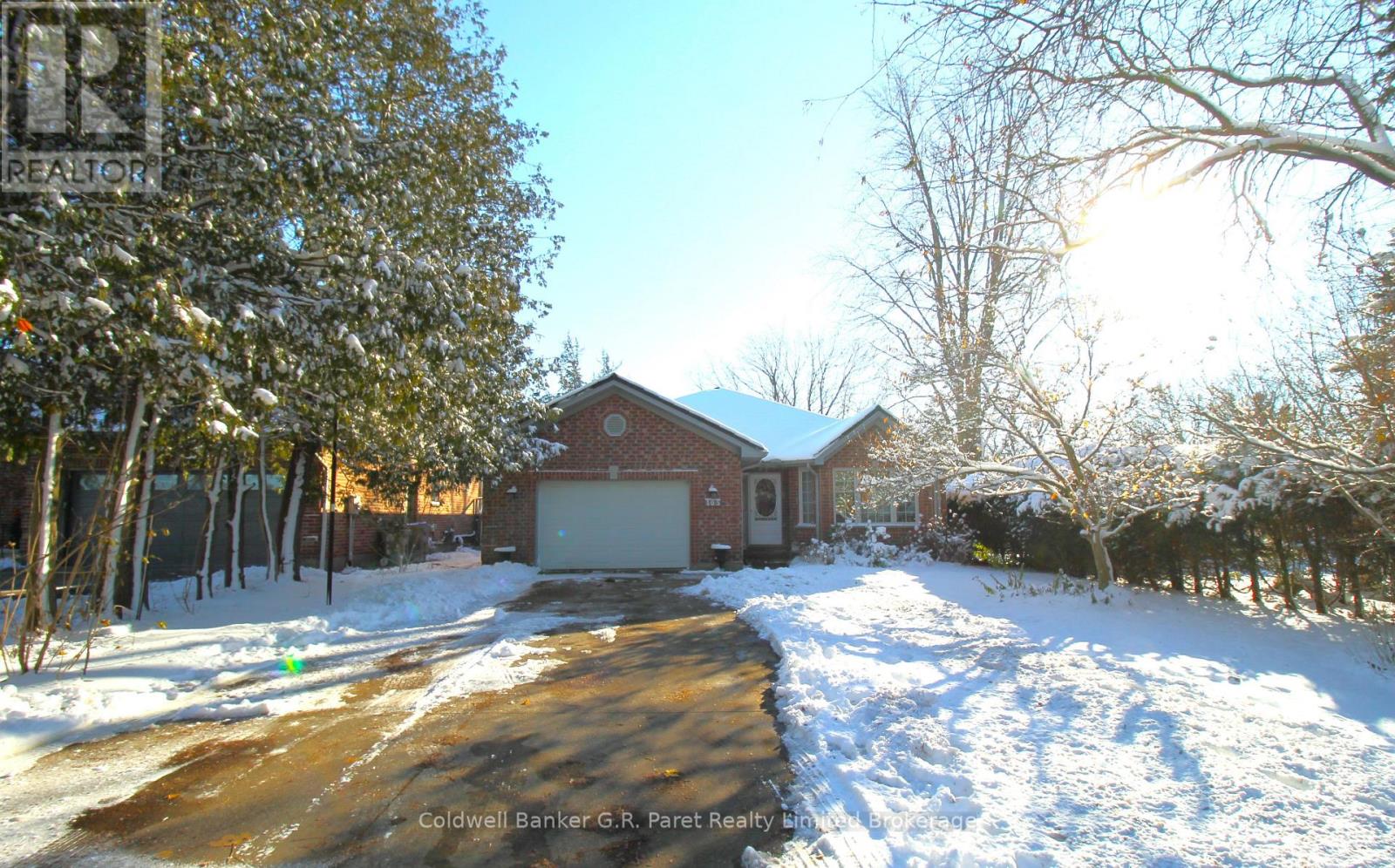 105 DUCHESS AVENUE, Lucan Biddulph, Ontario