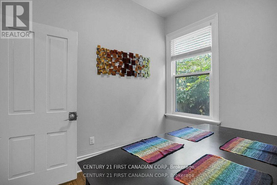 393 Central Avenue, London East, Ontario N6B 2E3 - Photo 16 - X12597276