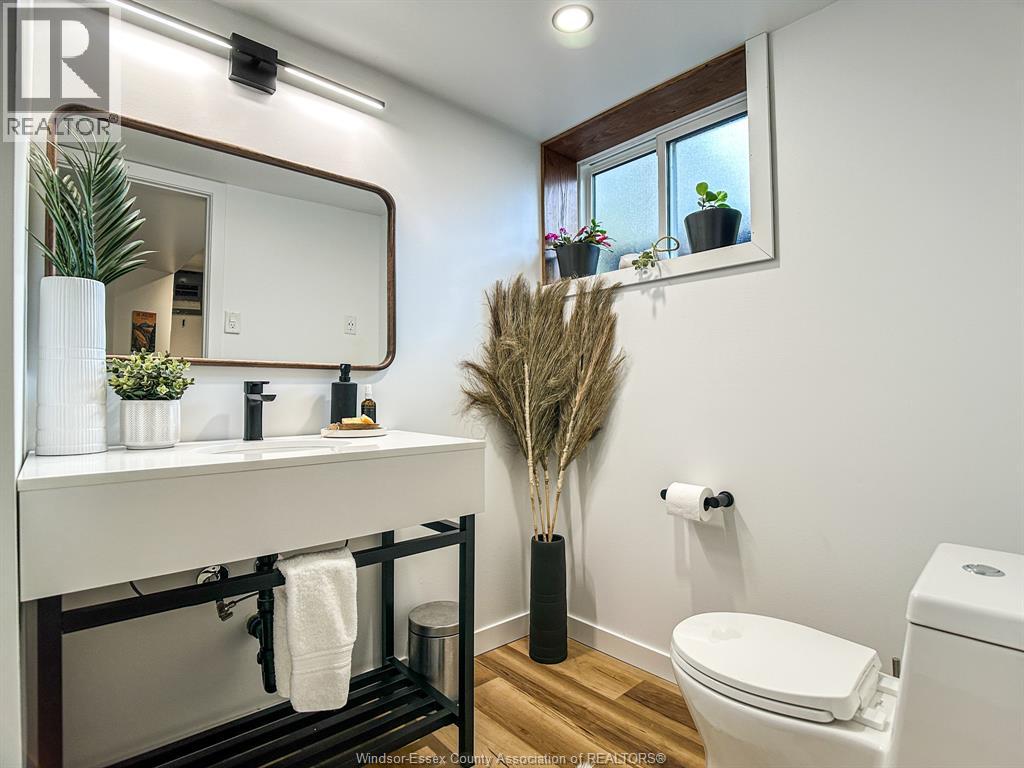 882 Westchester, Windsor, Ontario  N8S 3Y7 - Photo 36 - 25031076