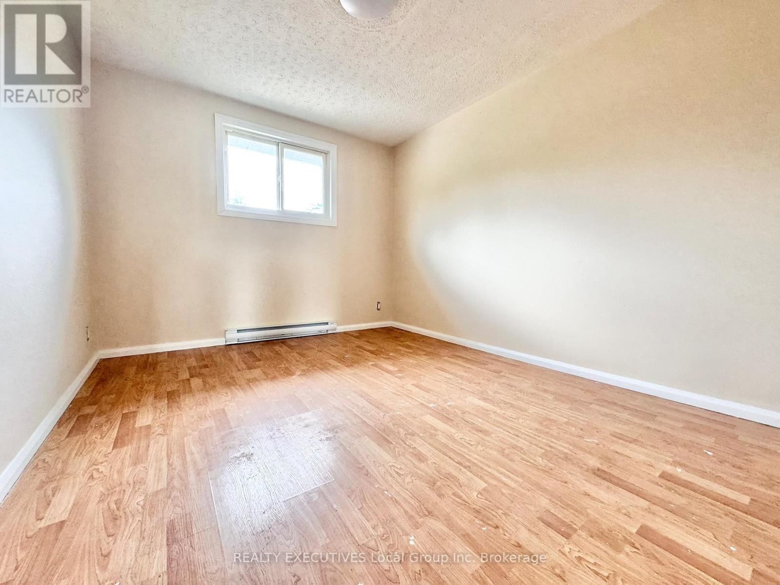 250 Champlain Street, Mattawa, Ontario  P0H 1V0 - Photo 13 - X12446840