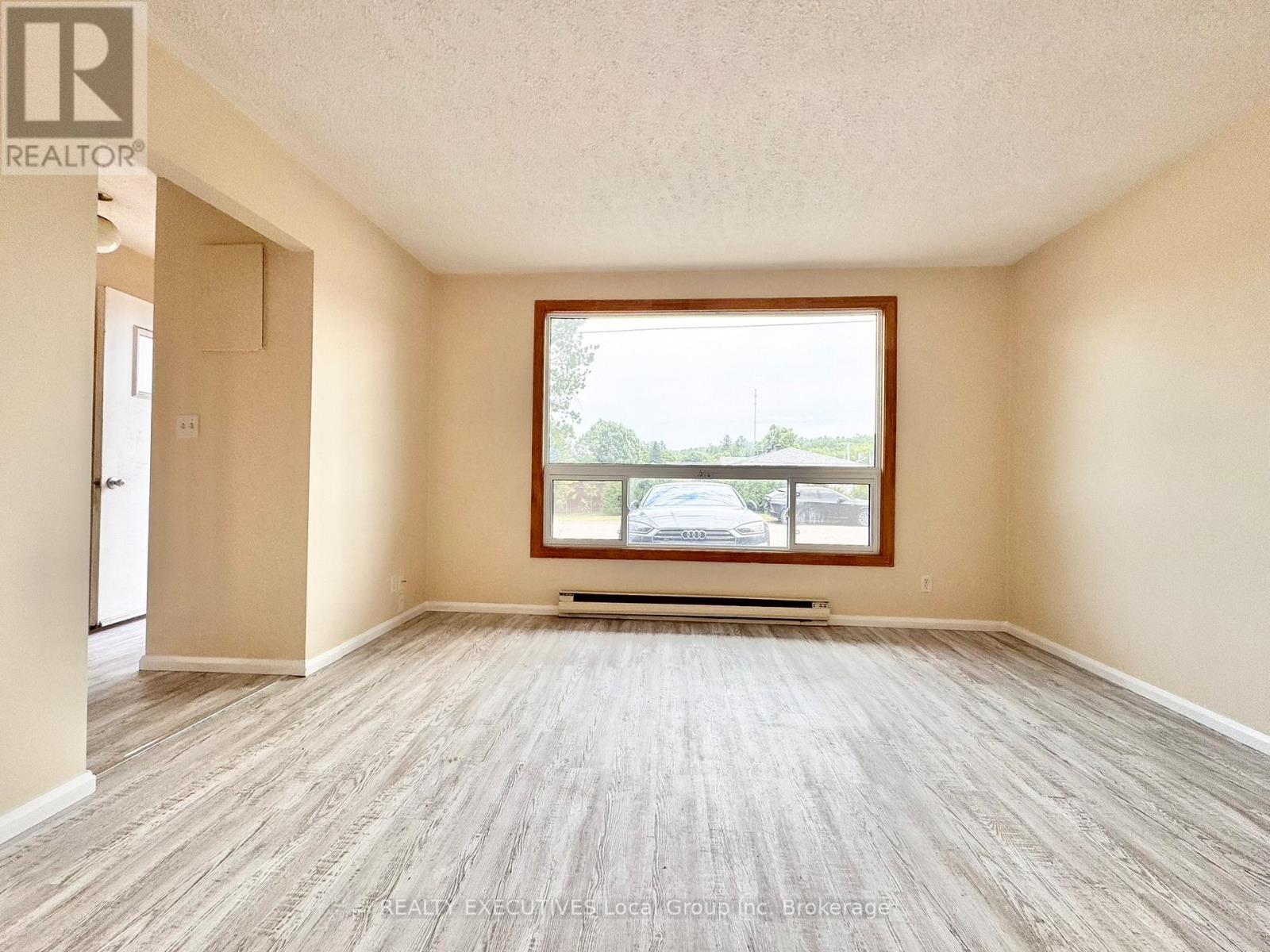 250 Champlain Street, Mattawa, Ontario  P0H 1V0 - Photo 22 - X12446840