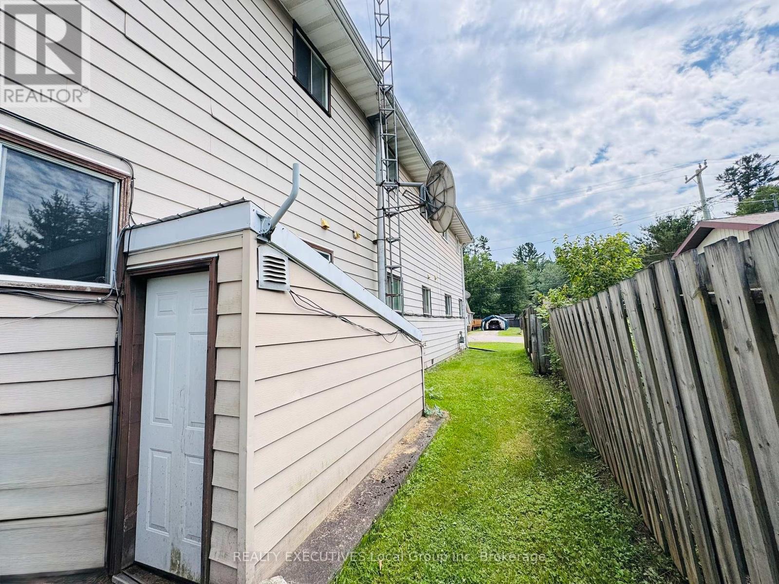 250 Champlain Street, Mattawa, Ontario  P0H 1V0 - Photo 9 - X12446840