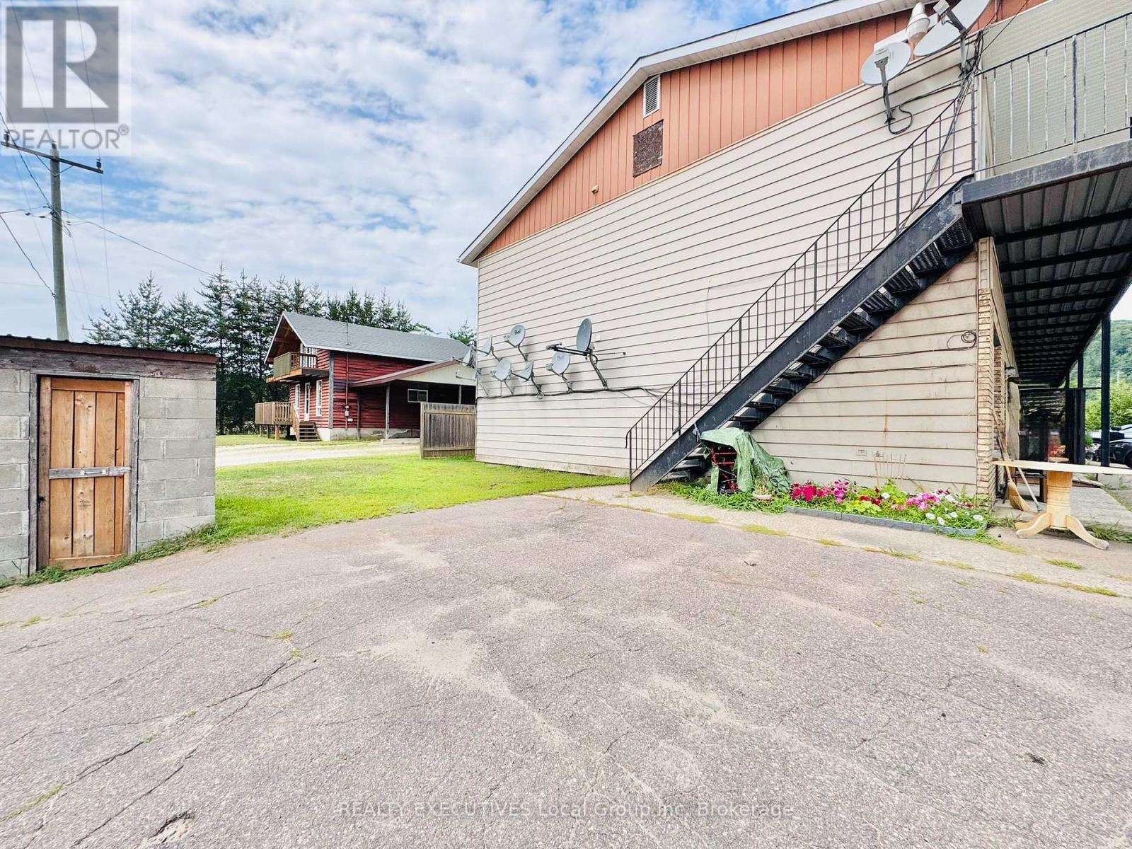 250 Champlain Street, Mattawa, Ontario  P0H 1V0 - Photo 5 - X12446840