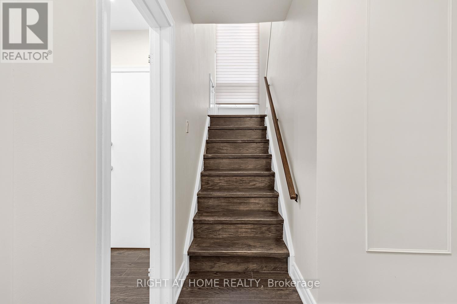 190 Northwood Drive, Toronto, Ontario  M2M 2K4 - Photo 17 - C12597652