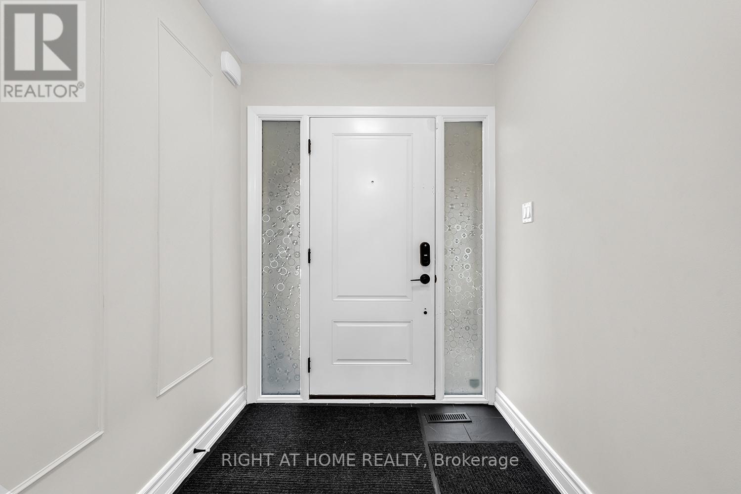 190 Northwood Drive, Toronto, Ontario  M2M 2K4 - Photo 8 - C12597652