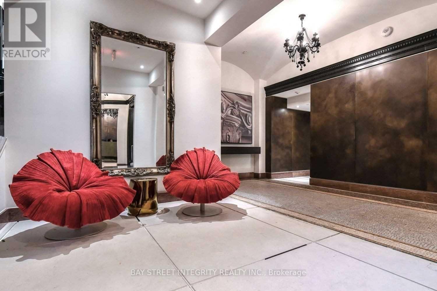 2406 - 197 Yonge Street, Toronto, Ontario  M5B 1M4 - Photo 16 - C12597658