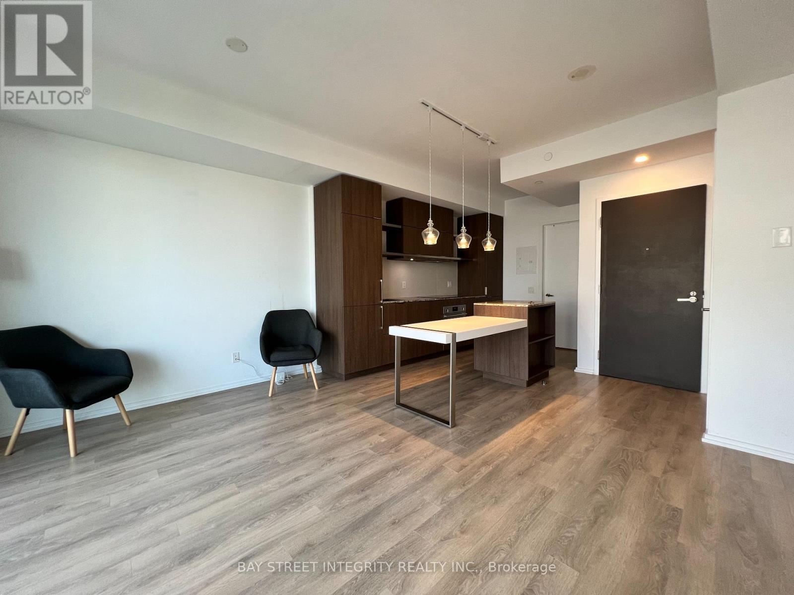 2406 - 197 Yonge Street, Toronto, Ontario  M5B 1M4 - Photo 3 - C12597658