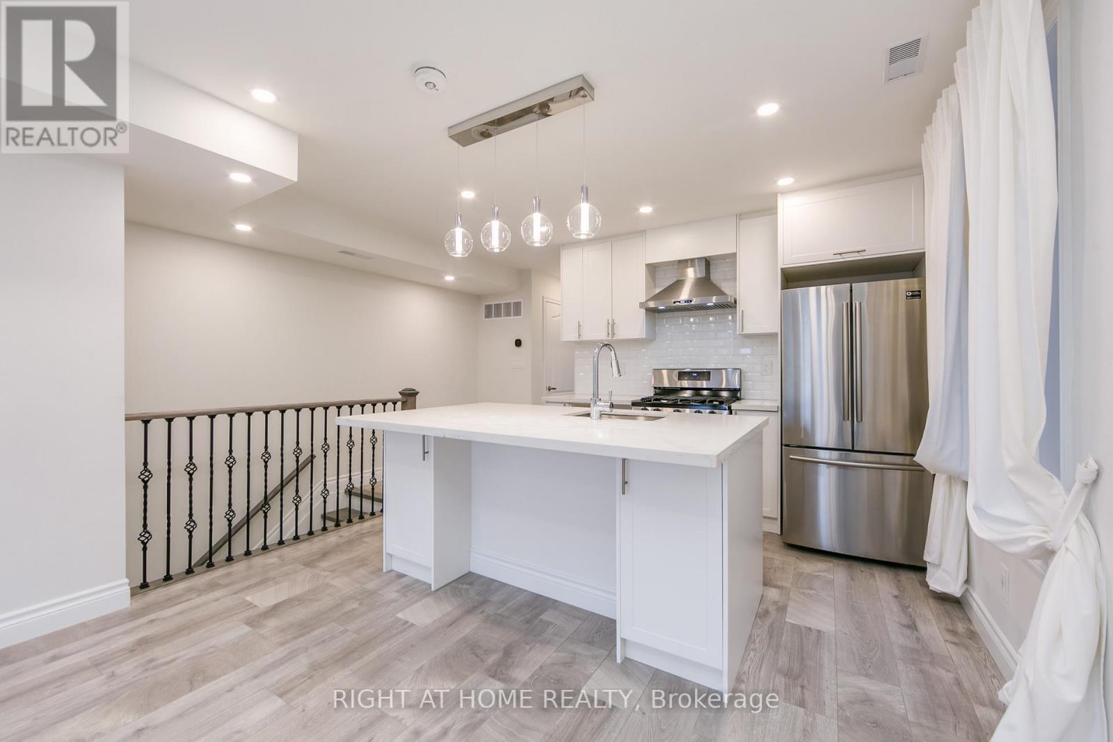 2 - 701 Dupont Street, Toronto, Ontario  M6G 1Z5 - Photo 6 - C12597704