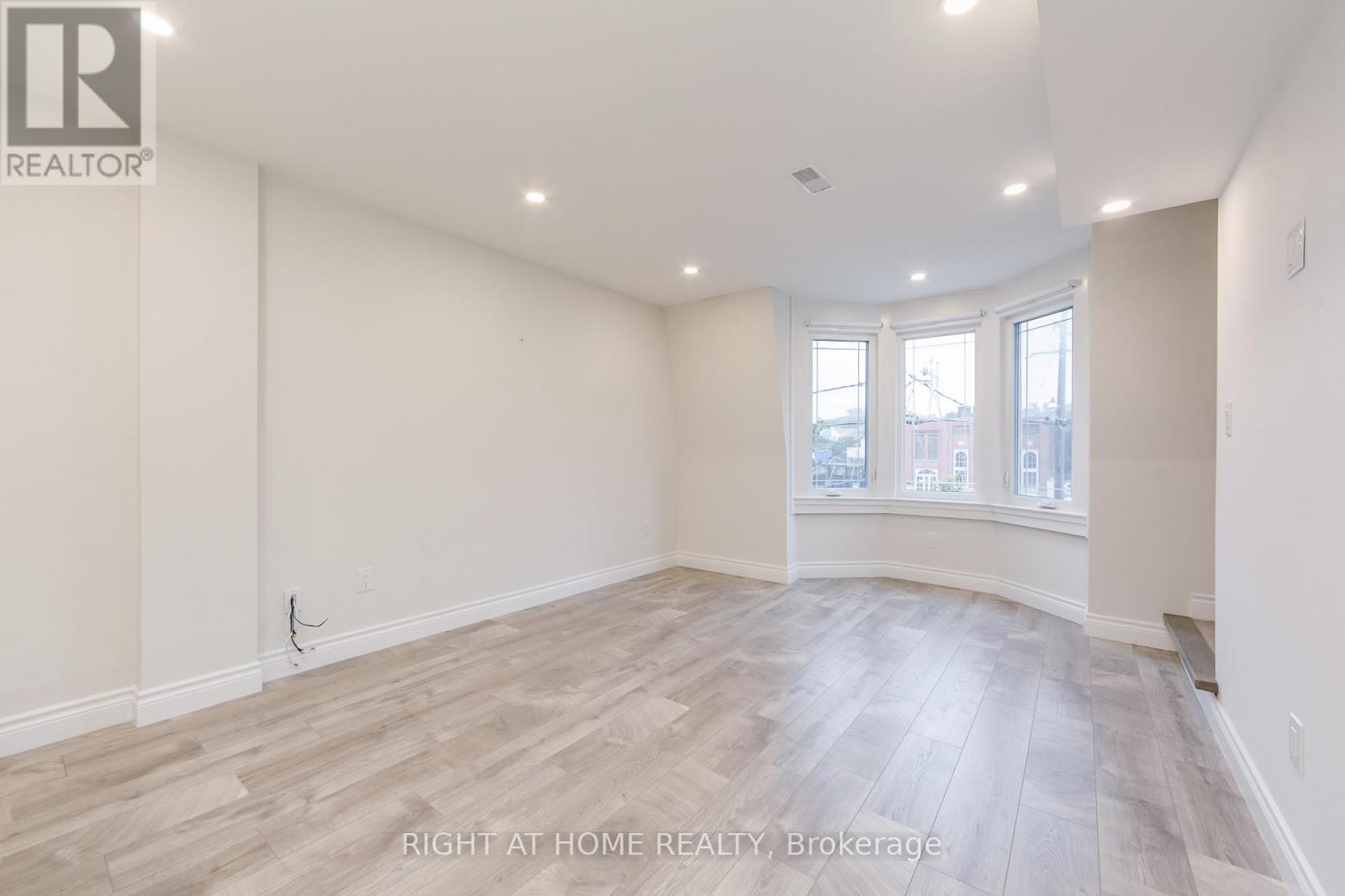 2 - 701 Dupont Street, Toronto, Ontario  M6G 1Z5 - Photo 9 - C12597704