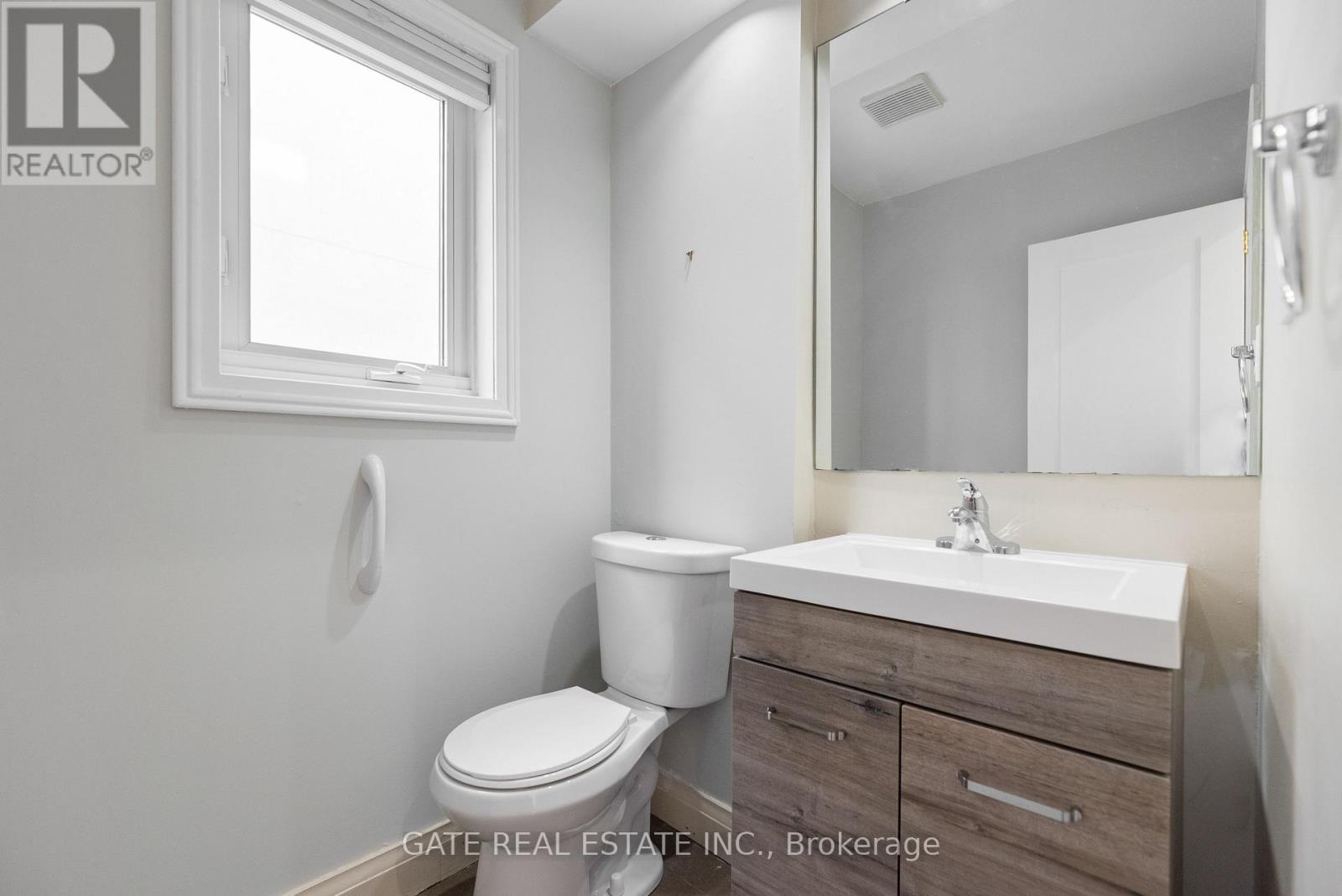 349 Laird Drive, Toronto, Ontario  M4G 3Y1 - Photo 13 - C12597714