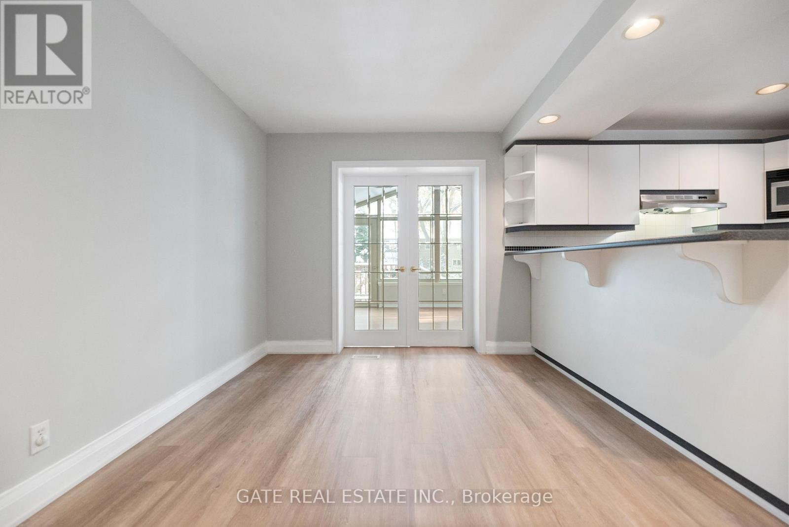 349 Laird Drive, Toronto, Ontario  M4G 3Y1 - Photo 18 - C12597714