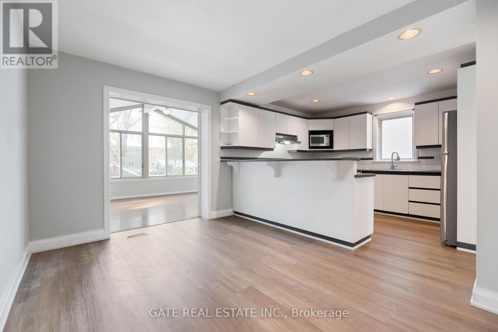 349 Laird Drive, Toronto, Ontario  M4G 3Y1 - Photo 19 - C12597714