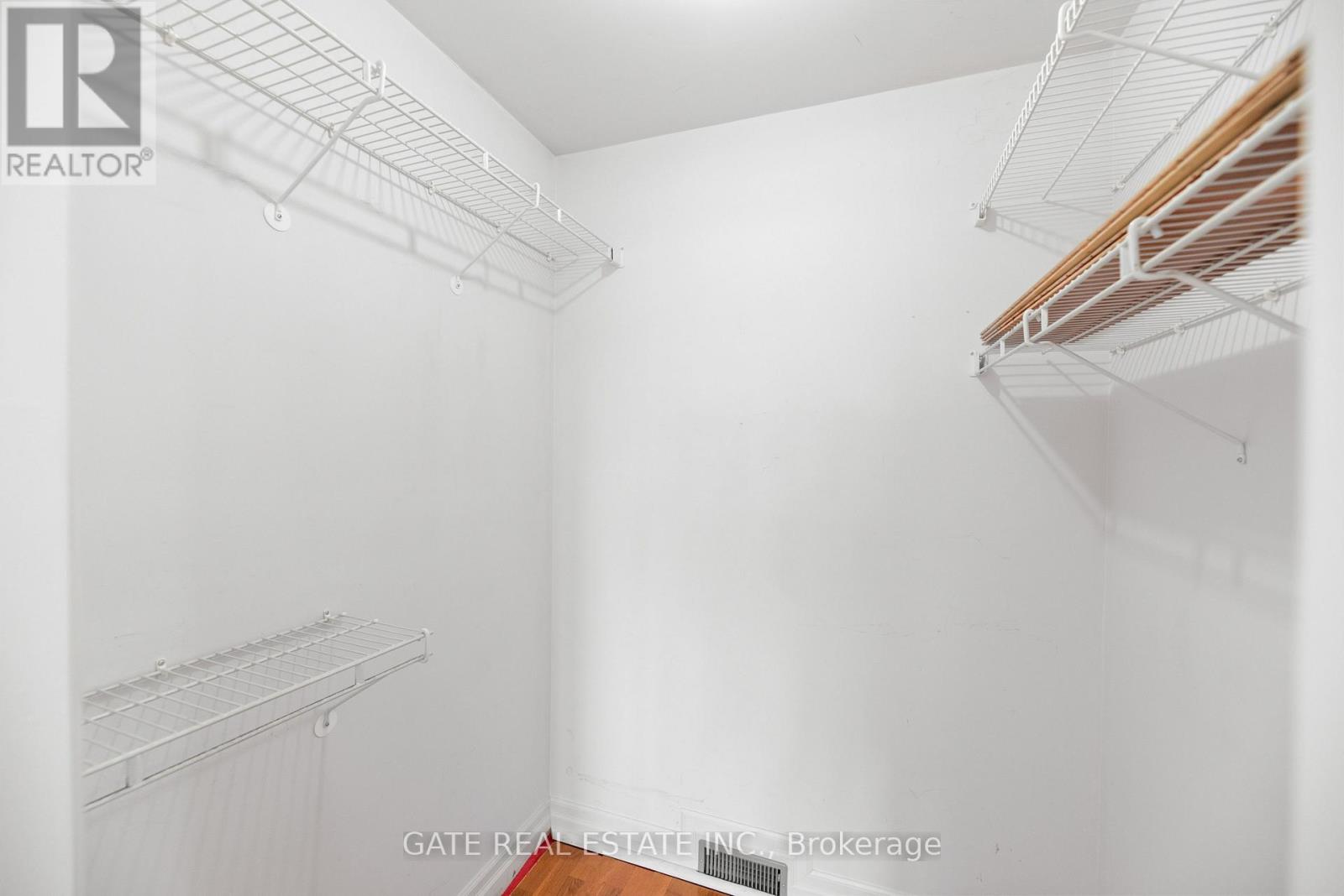 349 Laird Drive, Toronto, Ontario  M4G 3Y1 - Photo 35 - C12597714