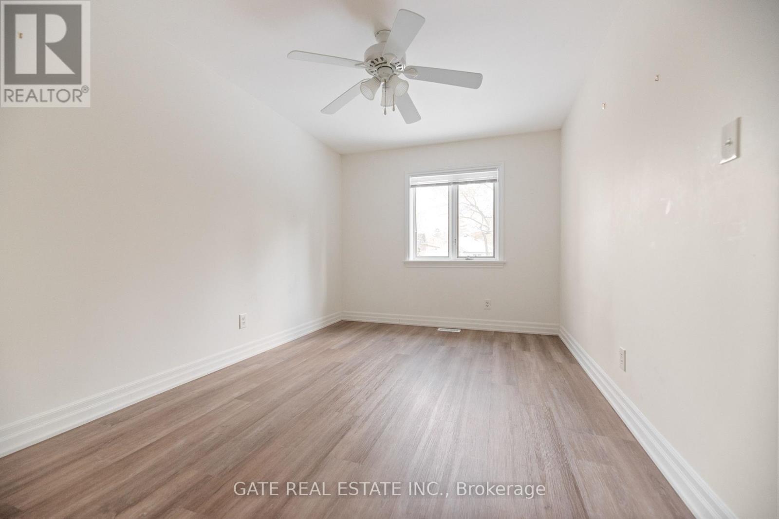 349 Laird Drive, Toronto, Ontario  M4G 3Y1 - Photo 37 - C12597714