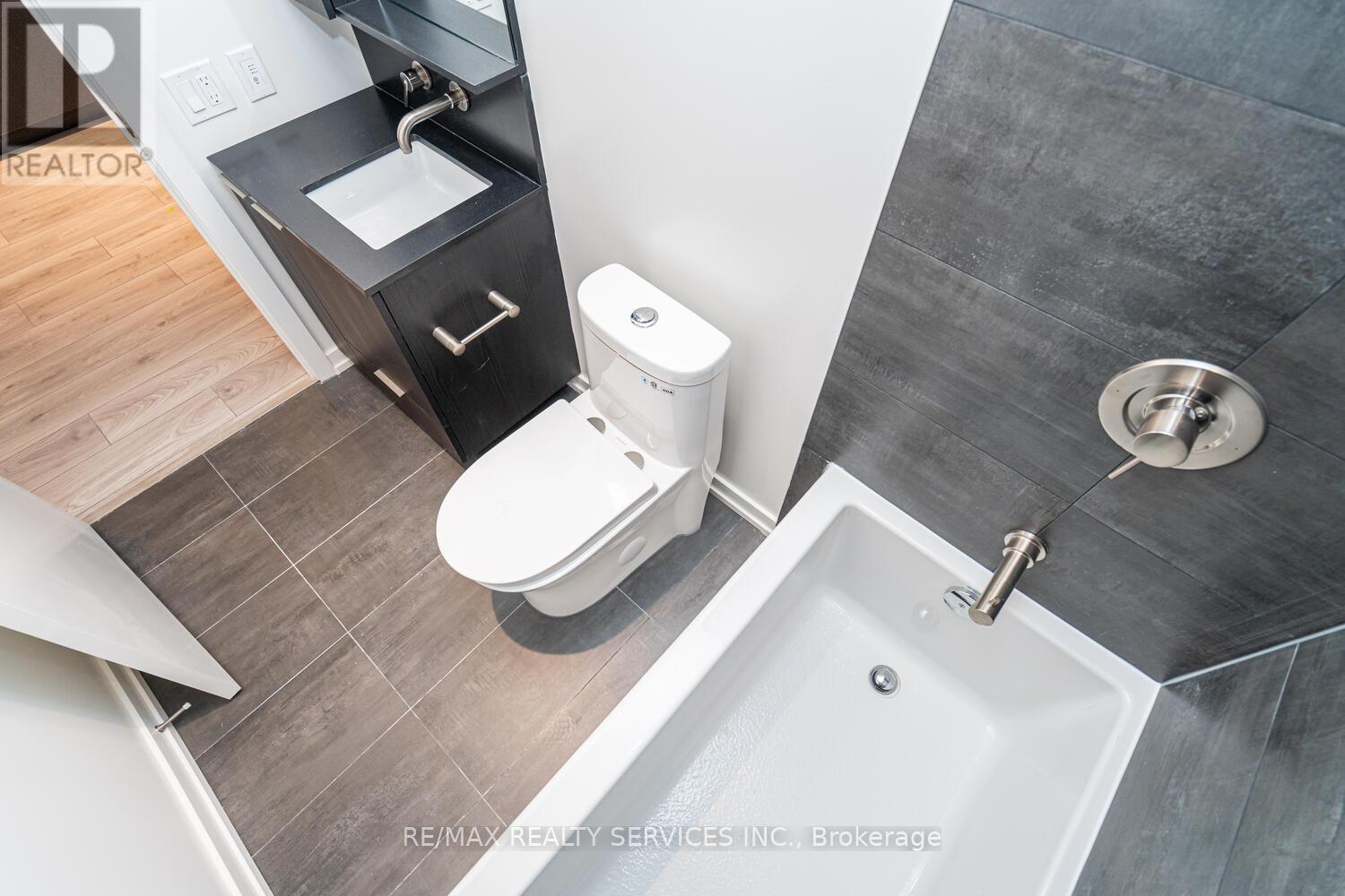 1609 - 120 Broadway Avenue, Toronto, Ontario  M4P 0E9 - Photo 39 - C12597726