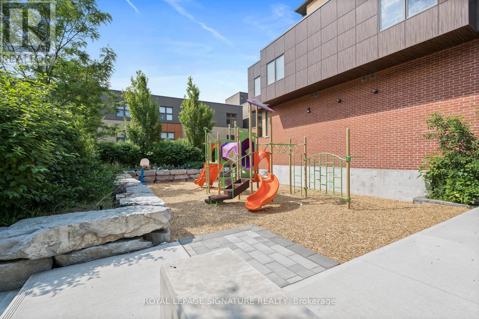 10 Curlew Drive, Toronto, Ontario  M1R 1V1 - Photo 17 - C12597742