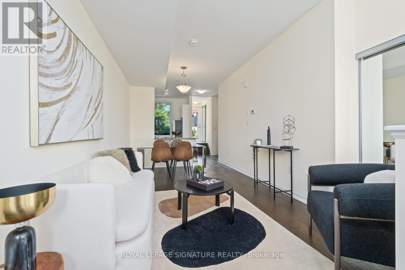 10 Curlew Drive, Toronto, Ontario  M1R 1V1 - Photo 4 - C12597742