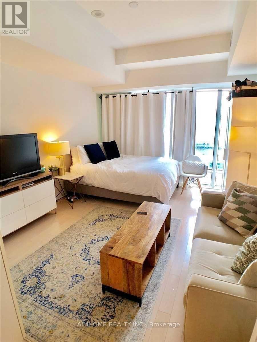 903 - 8 The Esplanade Boulevard, Toronto, Ontario  M5E 0A6 - Photo 13 - C12597780