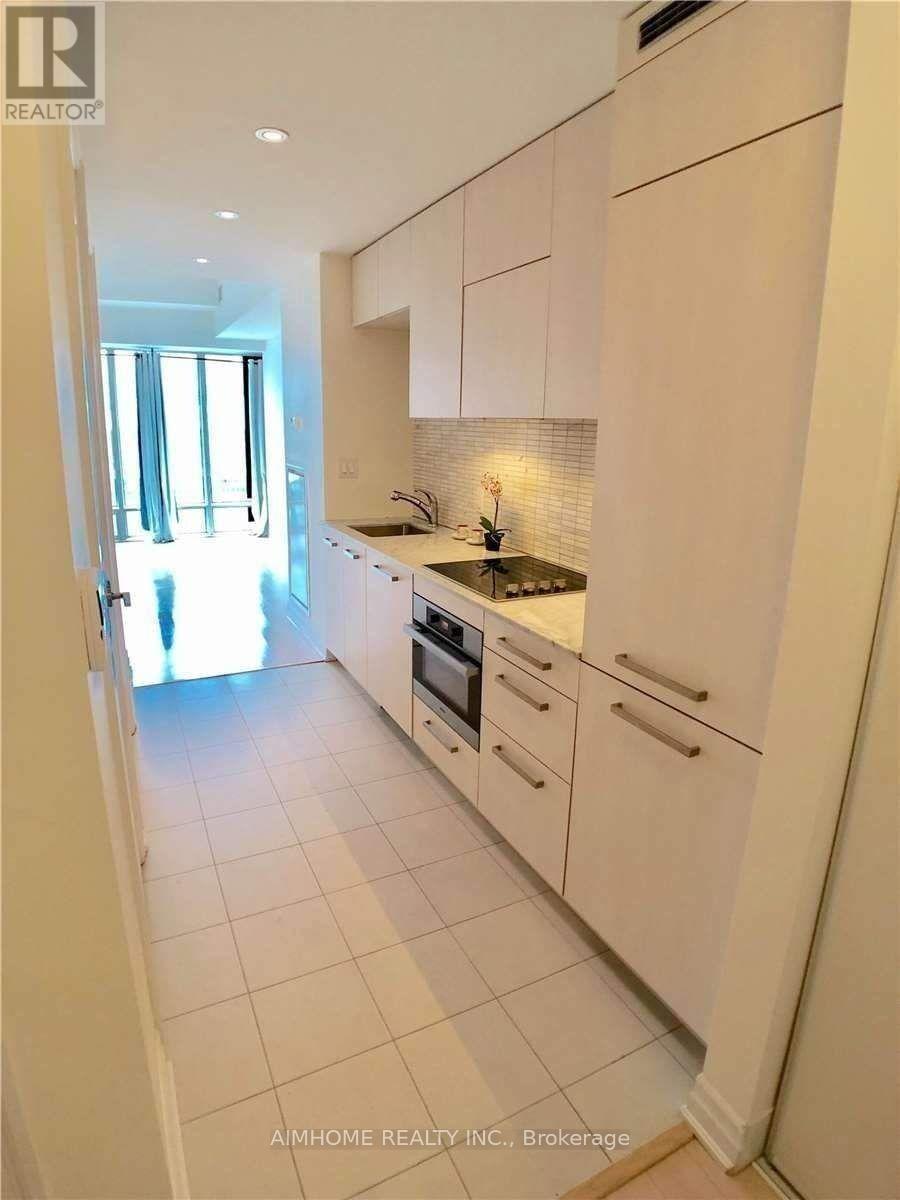 903 - 8 The Esplanade Boulevard, Toronto, Ontario  M5E 0A6 - Photo 3 - C12597780