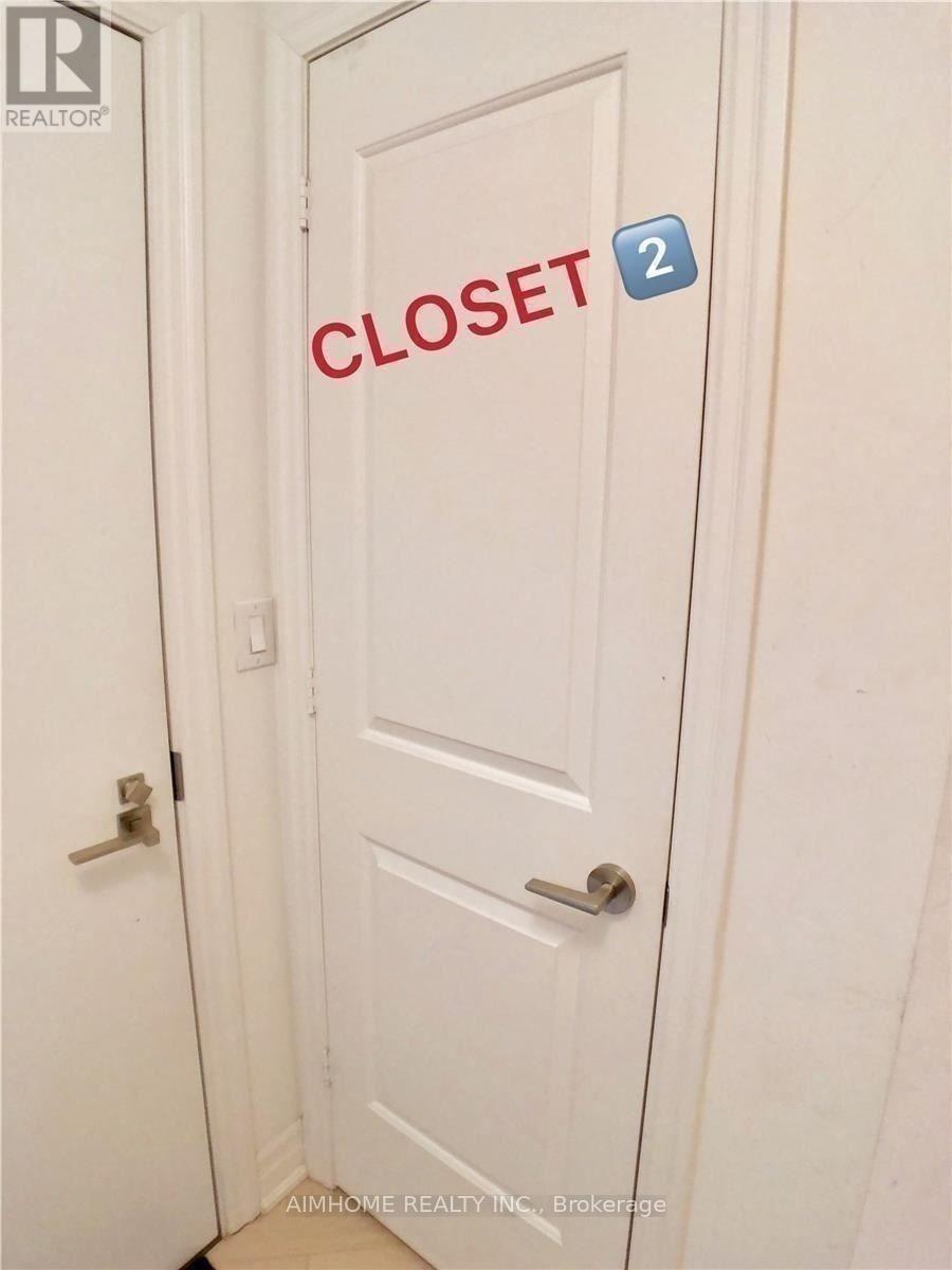 903 - 8 The Esplanade Boulevard, Toronto, Ontario  M5E 0A6 - Photo 8 - C12597780