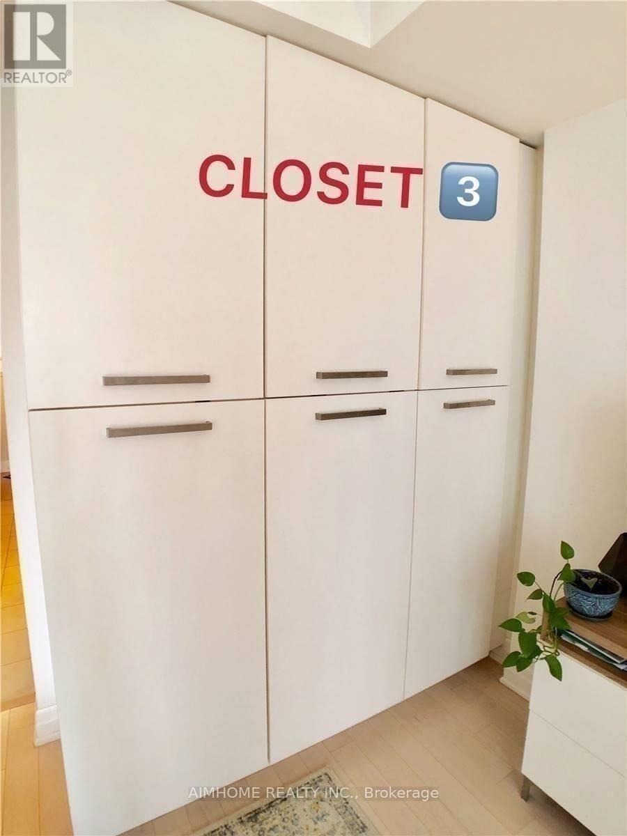 903 - 8 The Esplanade Boulevard, Toronto, Ontario  M5E 0A6 - Photo 9 - C12597780